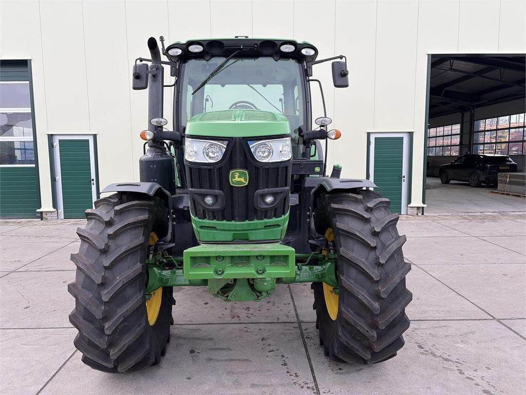 John Deere 6145R