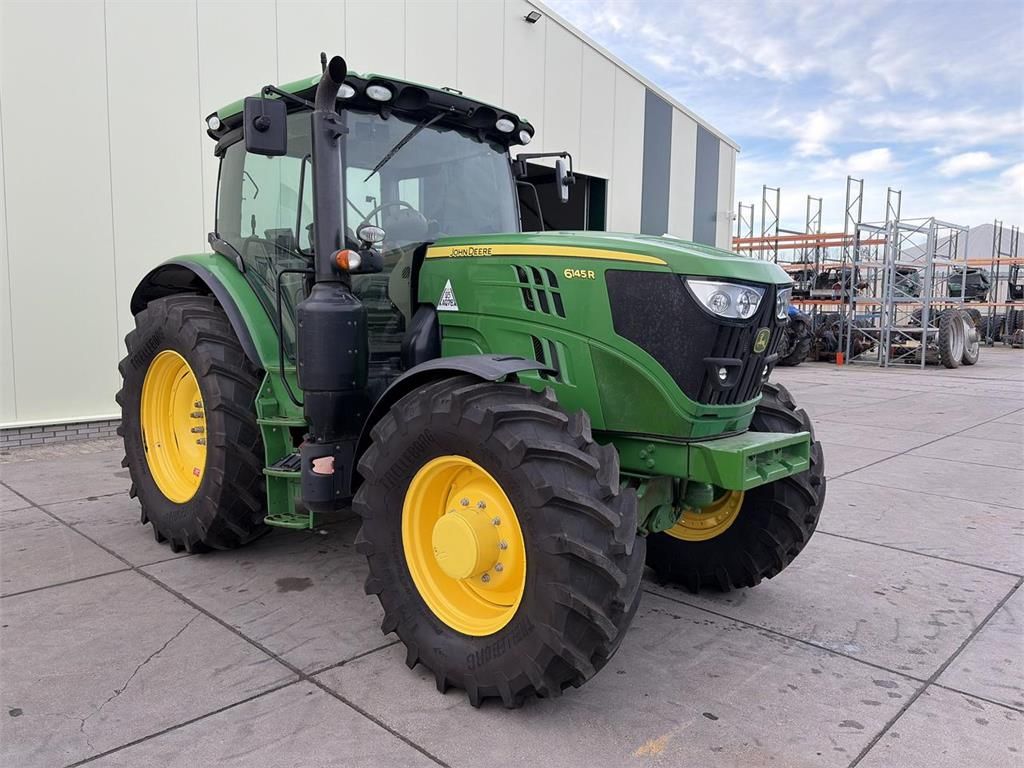 John Deere 6145R