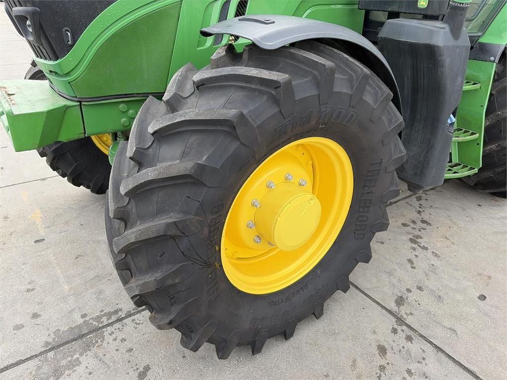 John Deere 6145R