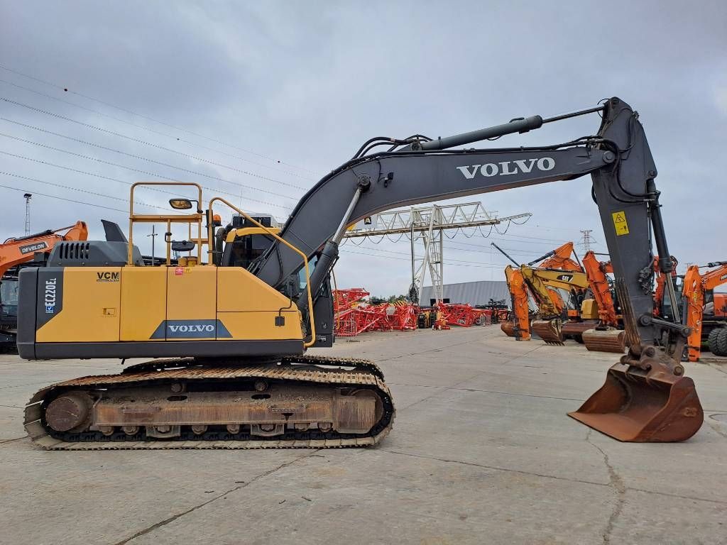 Volvo EC 220 EL (New Undercarriage)