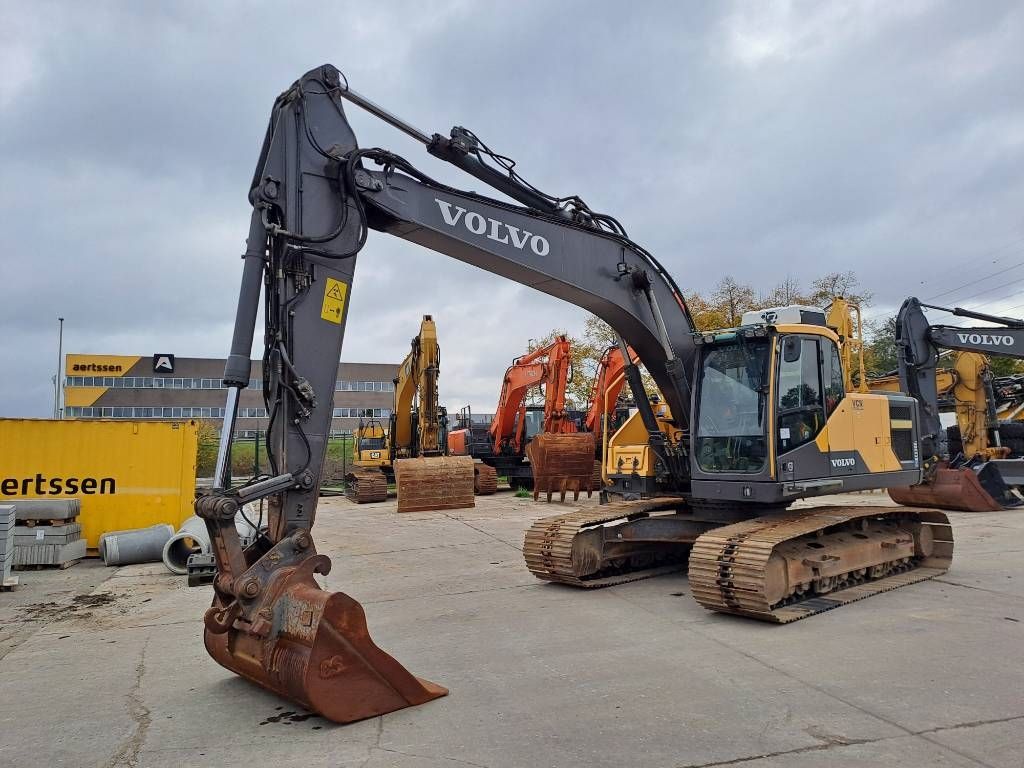 Volvo EC 220 EL (New Undercarriage)