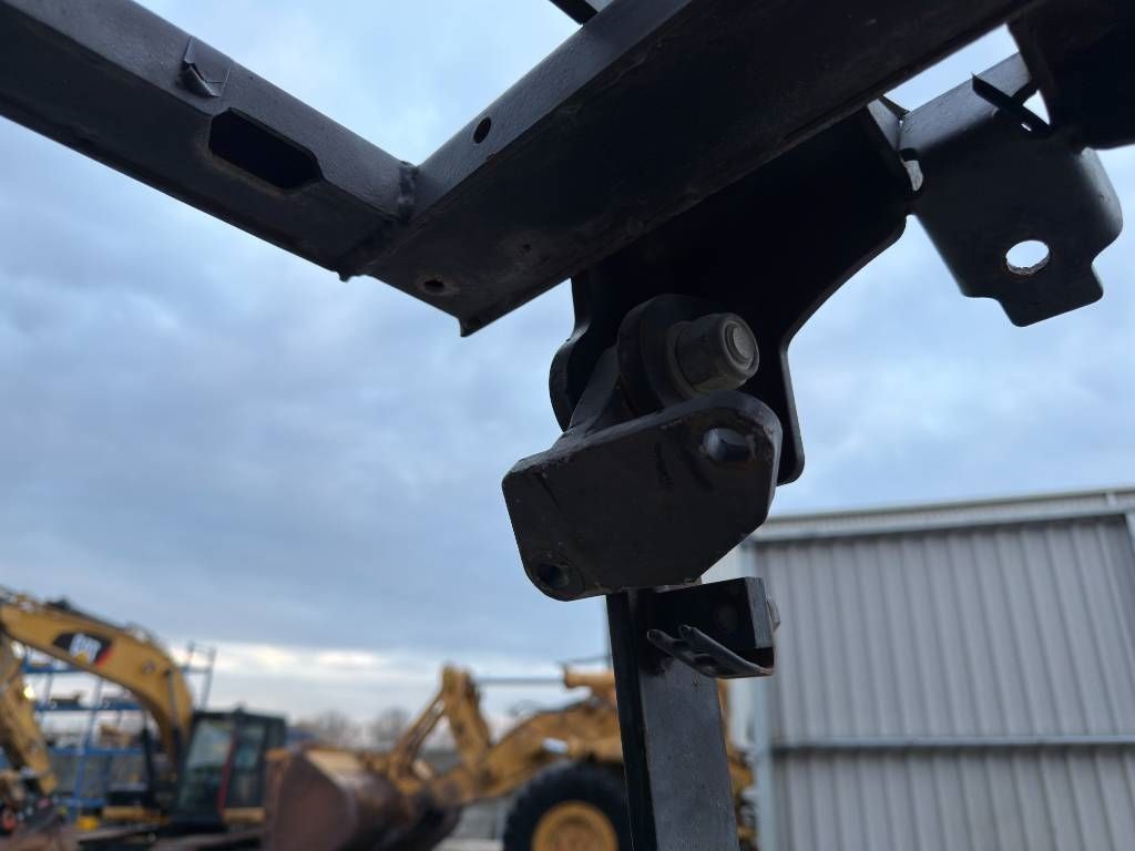 CAT 313E / M315F / 320F / 323E / 325F / 329E / 330F /