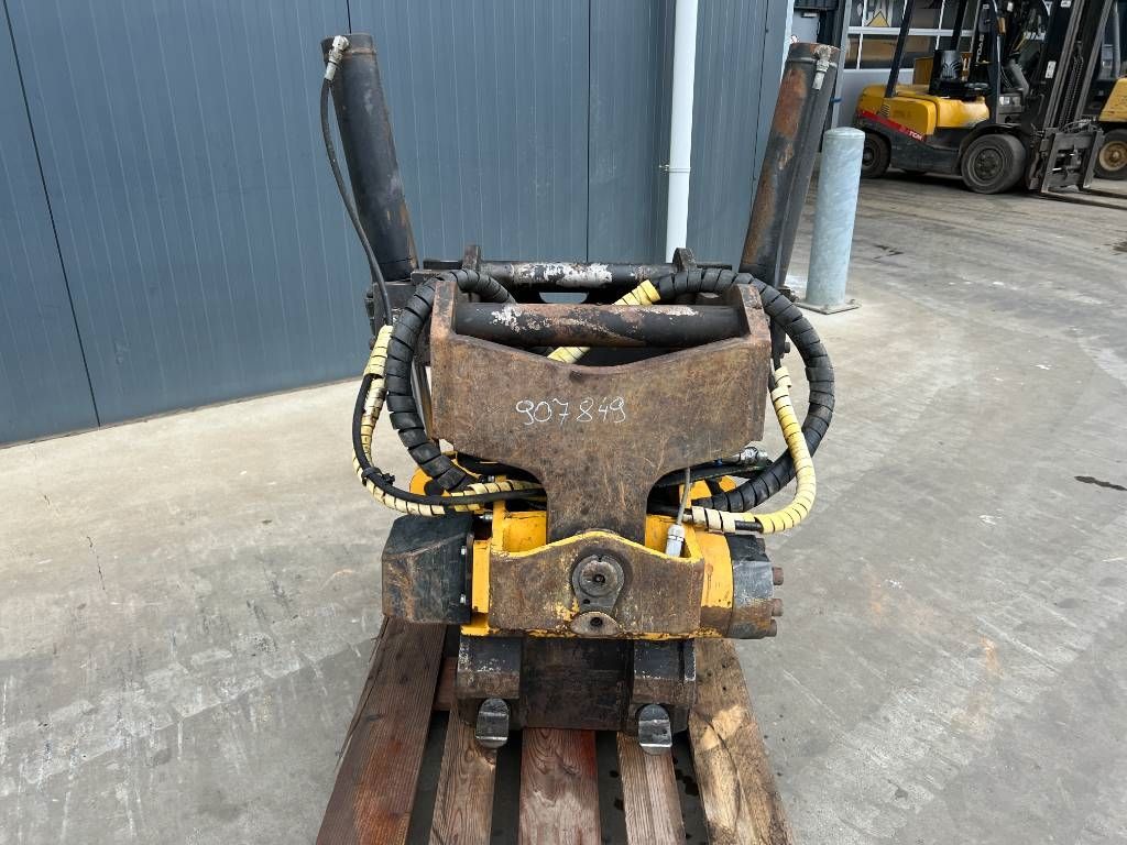 Engcon EC30-S70-S70-SS9
