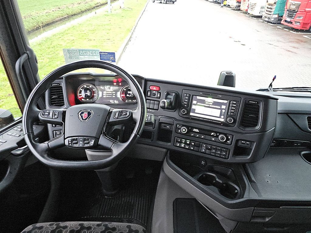 SCANIA R460