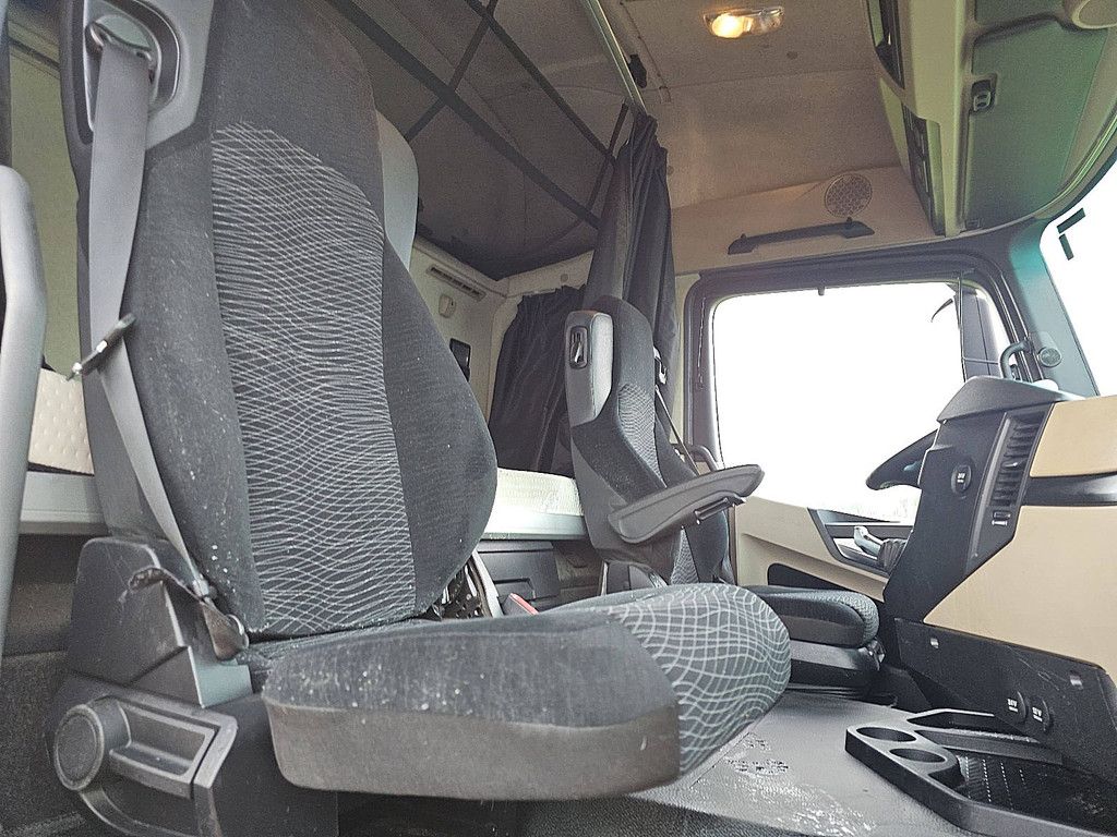 MERCEDES-BENZ ACTROS 1845 LS