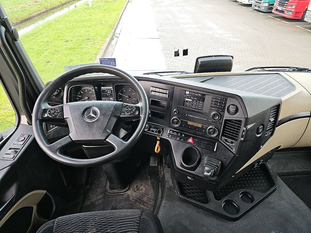 MERCEDES-BENZ ACTROS 1845 LS