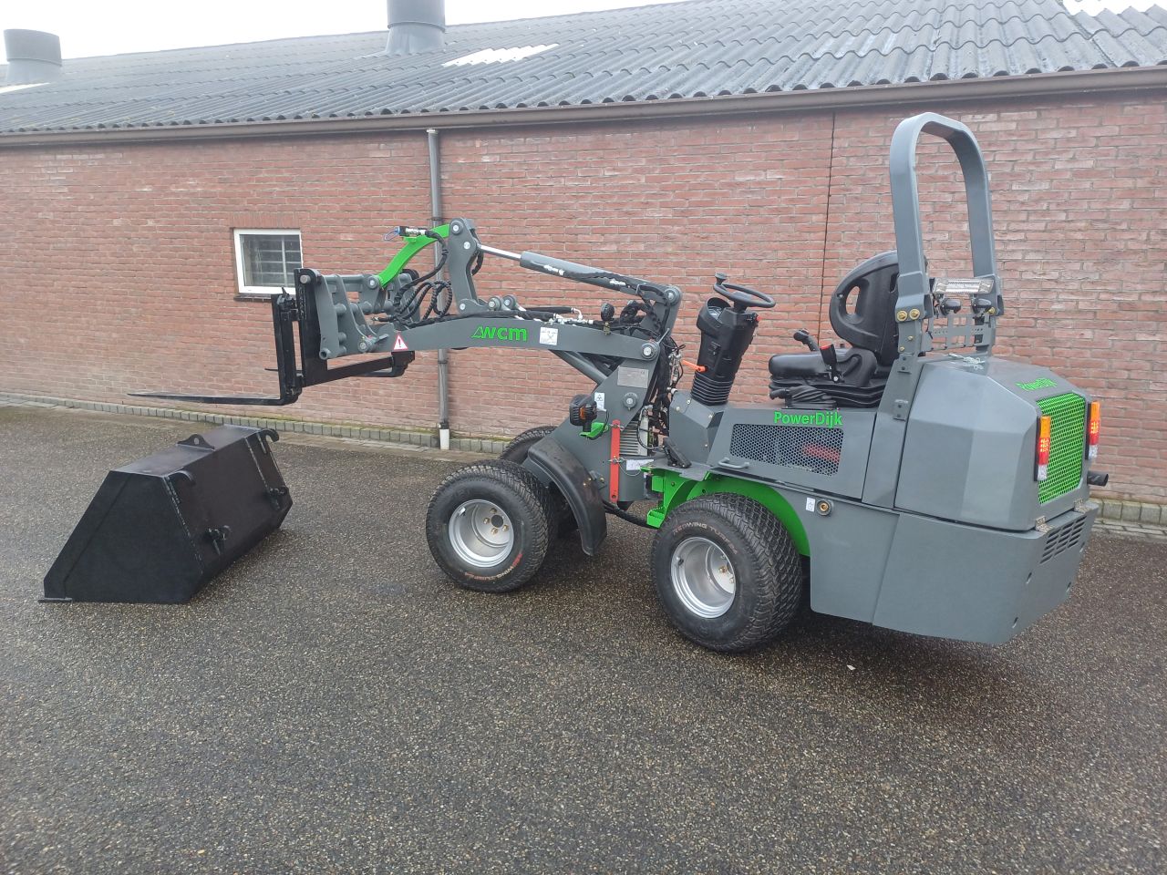 Minishovel WCM -L1812 Kubota diesel