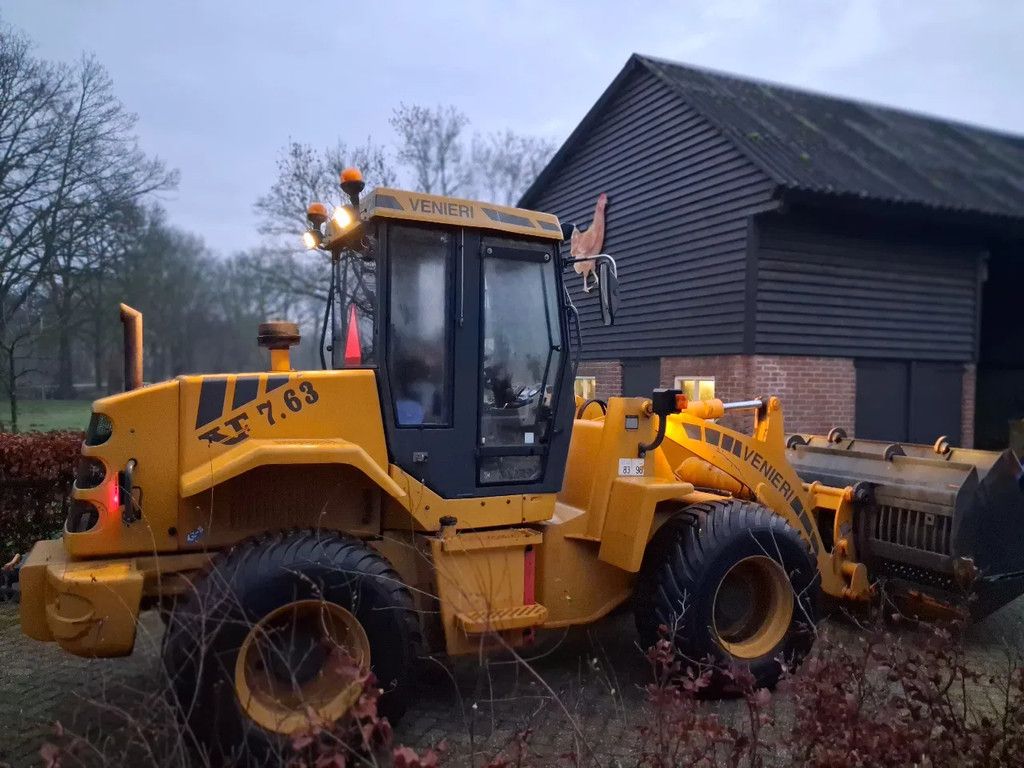 Venieri VF 7.63 shovel met lepels puinbak bak 35km