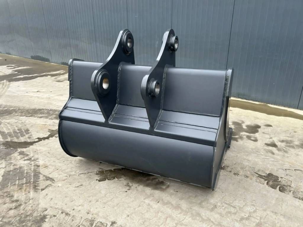 Hitachi ZX220 - 1.40m