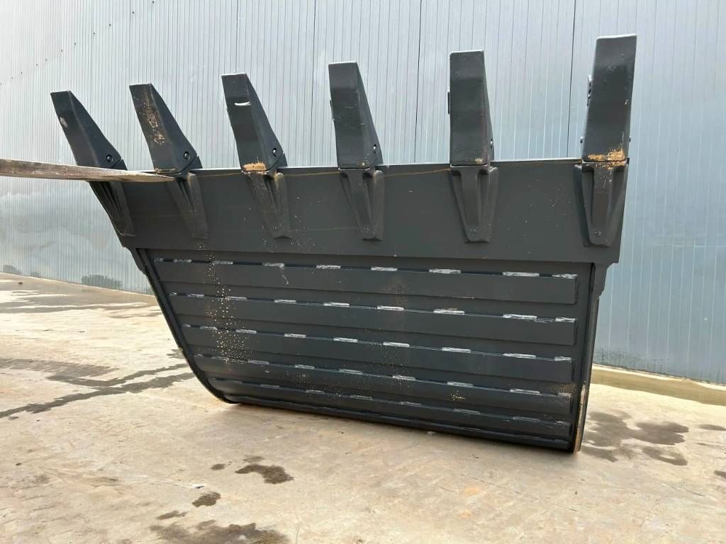 Hitachi ZX225 - 1.40m