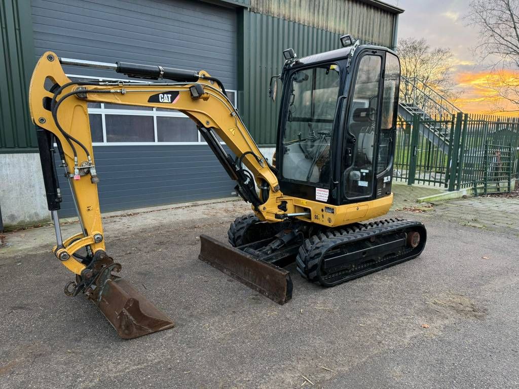CAT 302.7 D CR
