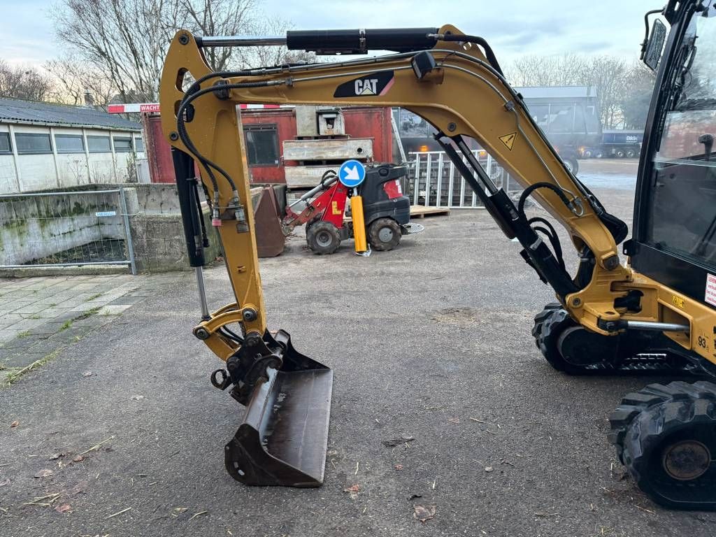 CAT 302.7 D CR