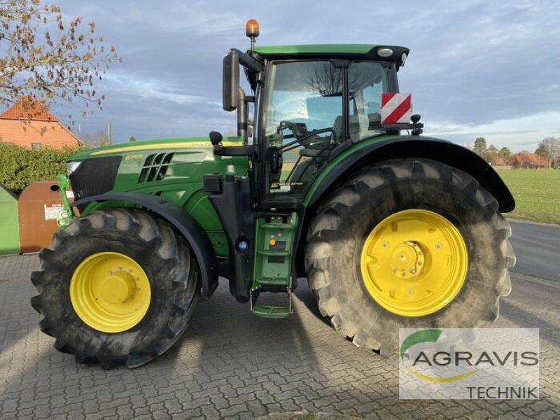 John Deere 6215 R