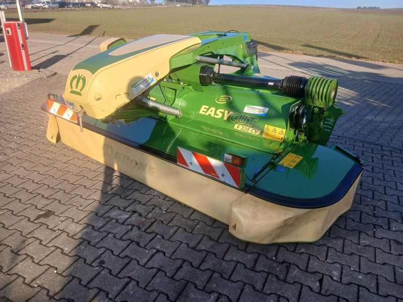 Krone EasyCut F320 CV gezogen