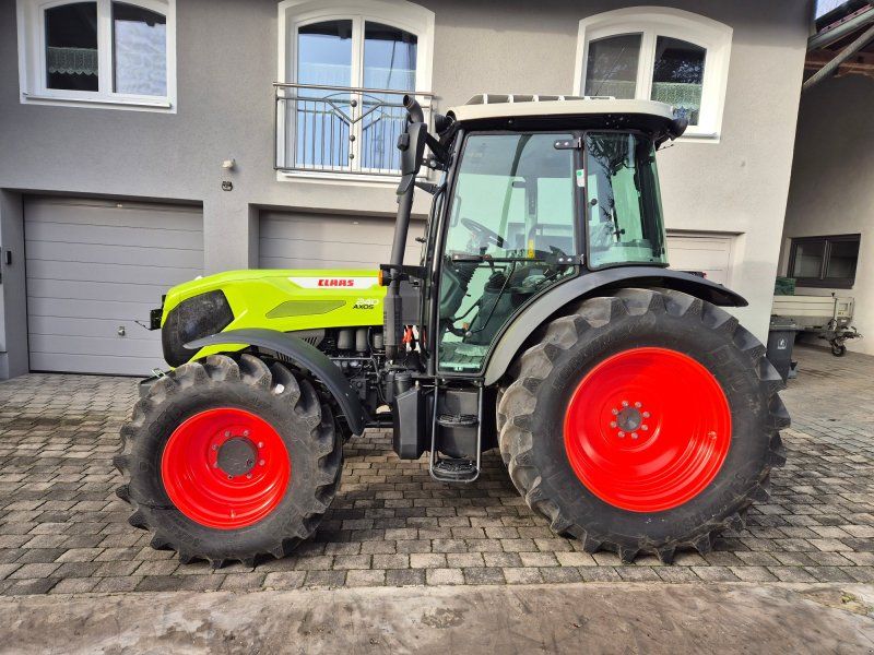 Claas Axos 240