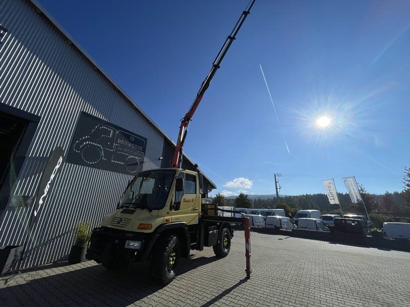 Mercedes-Benz Unimog U300 mit Mega Kran