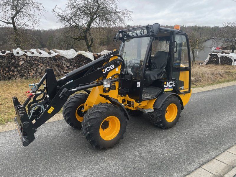 JCB 403 Agri Plus