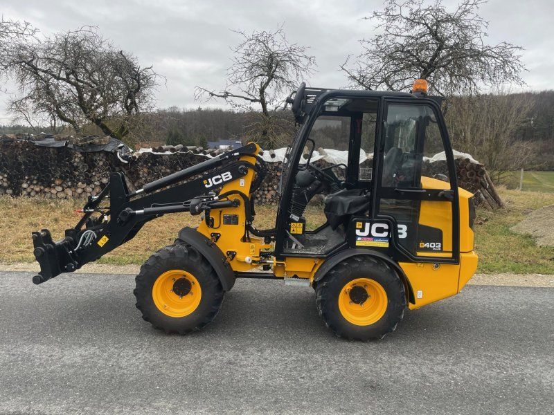 JCB 403 Agri Plus
