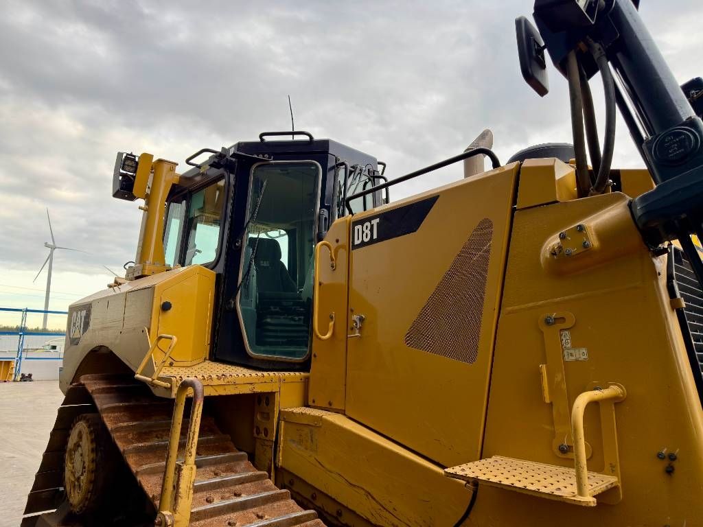 CAT D8T - CE