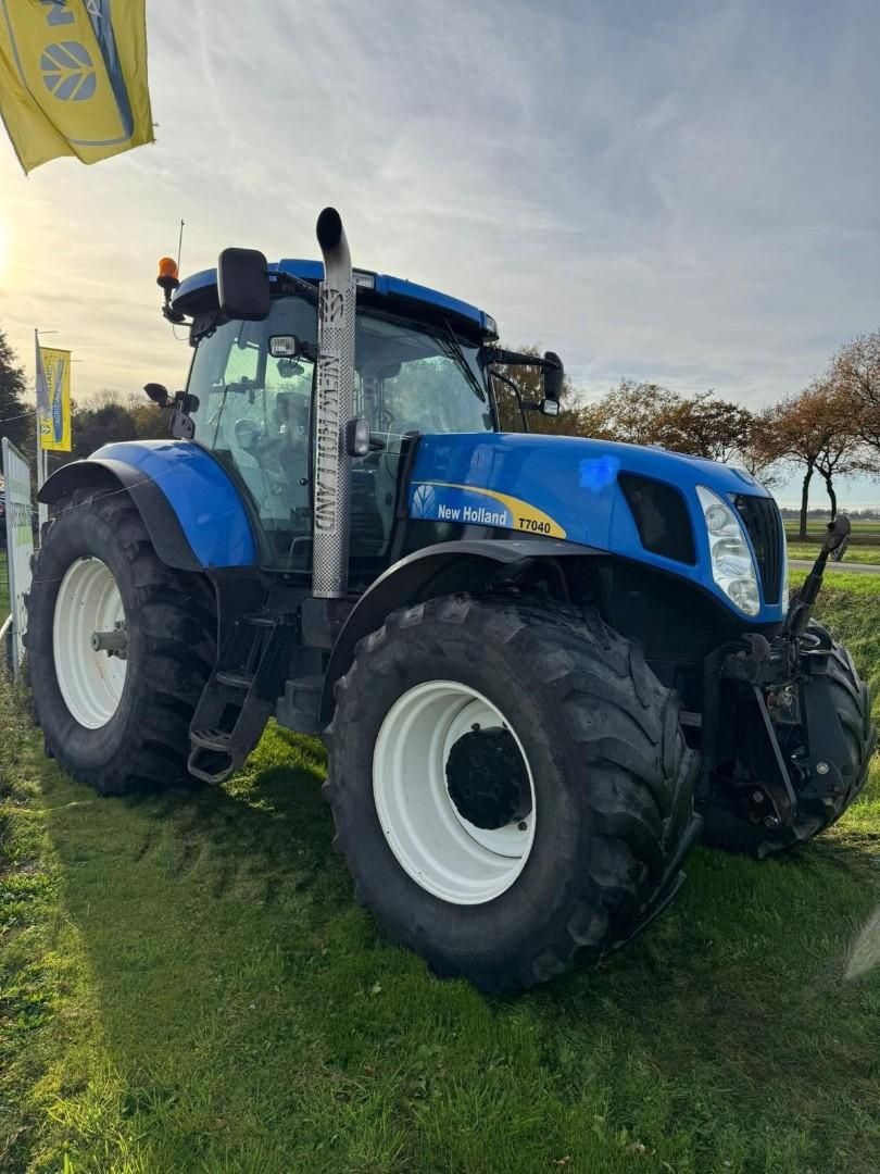 New Holland T 7040 WG4306