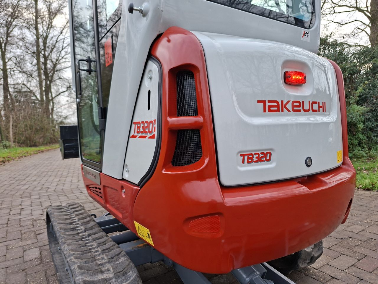 Takeuchi TB320 | bj2024 | 142 uur | Complete machine