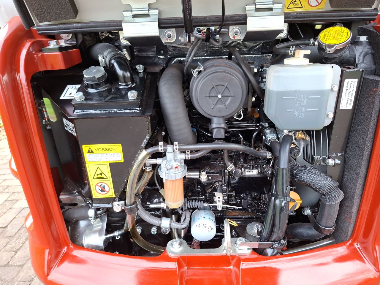 Takeuchi TB320 | bj2024 | 142 uur | Complete machine