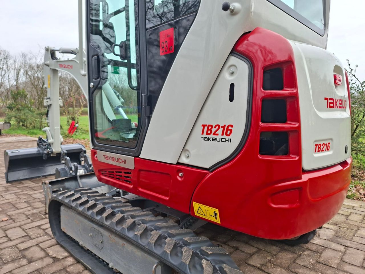 Takeuchi TB216 | bj2022 | 784 uur | 3 bakken nieuwe tracks