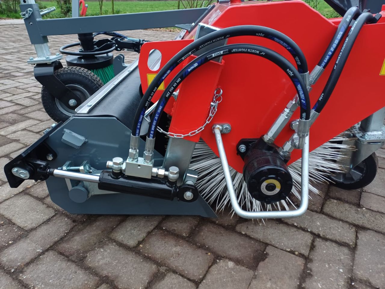 Hemach Demo veegmachine | Diverse uitvoeringen leverbaar |