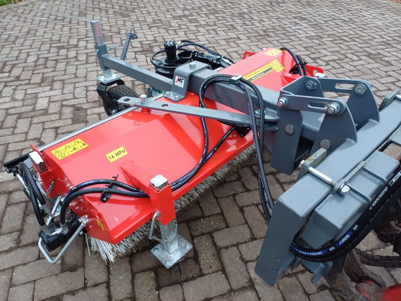 Hemach Demo veegmachine | Diverse uitvoeringen leverbaar |