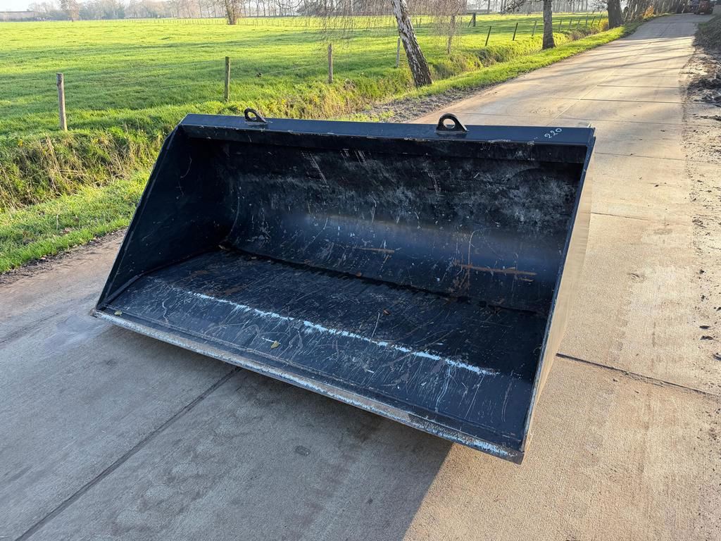 Manitou Grondbak 2.2m