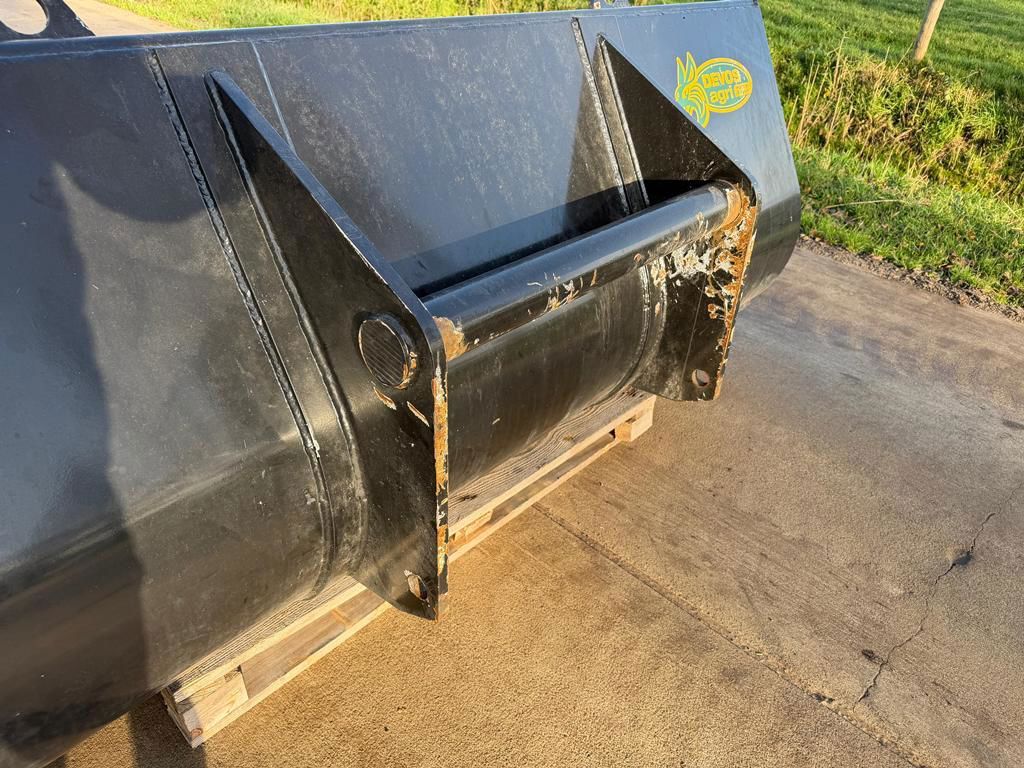 Manitou Grondbak 2.2m