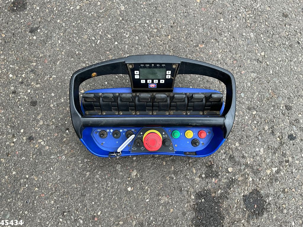 Mercedes-Benz Arocs 3251 8x4 Euro 6 Retarder HMF 85 Tonmeter laadkraan Fly-Jib