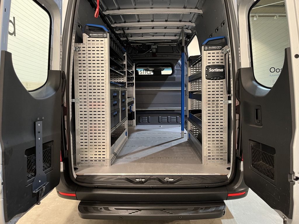 Mercedes-Benz Sprinter 317 CDI L2H2 RWD Automaat / Servicebus / Sortimo Inrichting / Euro 6 / Airco / Camera / Lier / CarPlay / Cruise Control / Navigatie / 3-Zits / 58.600 KM !!