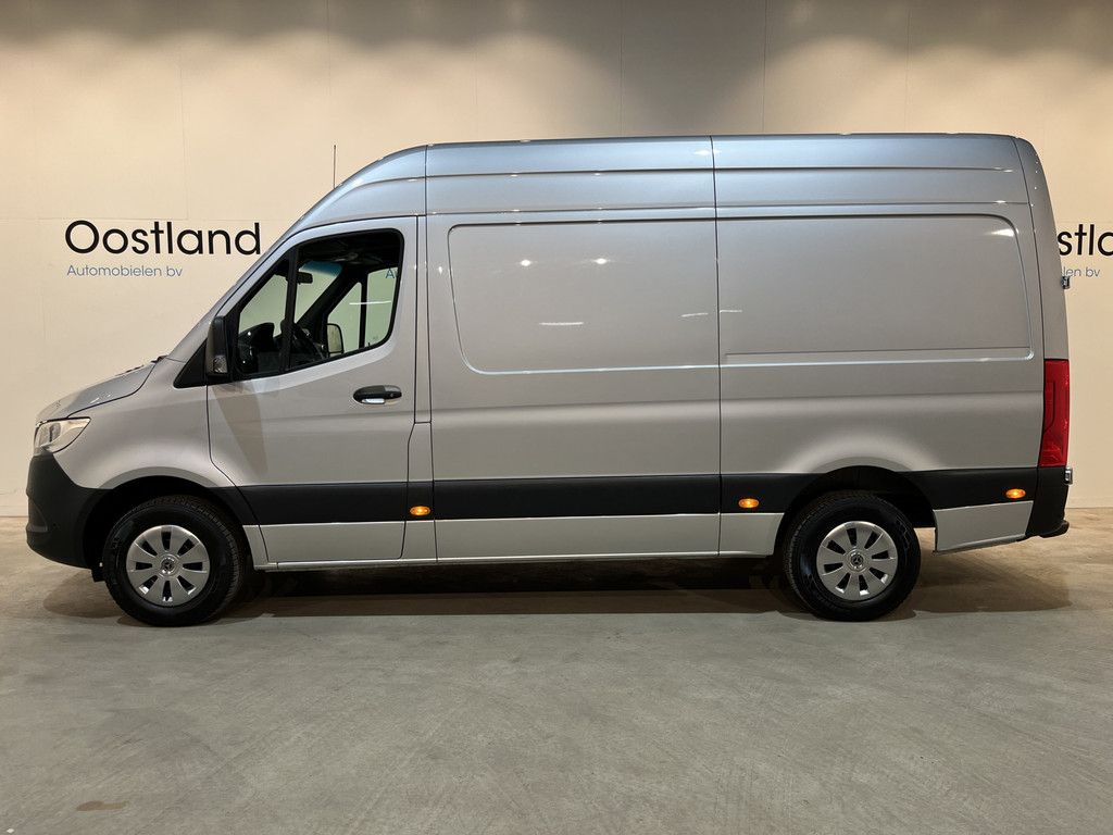 Mercedes-Benz Sprinter 317 CDI L2H2 RWD Automaat / Servicebus / Sortimo Inrichting / Euro 6 / Airco / Camera / Lier / CarPlay / Cruise Control / Navigatie / 3-Zits / 58.600 KM !!