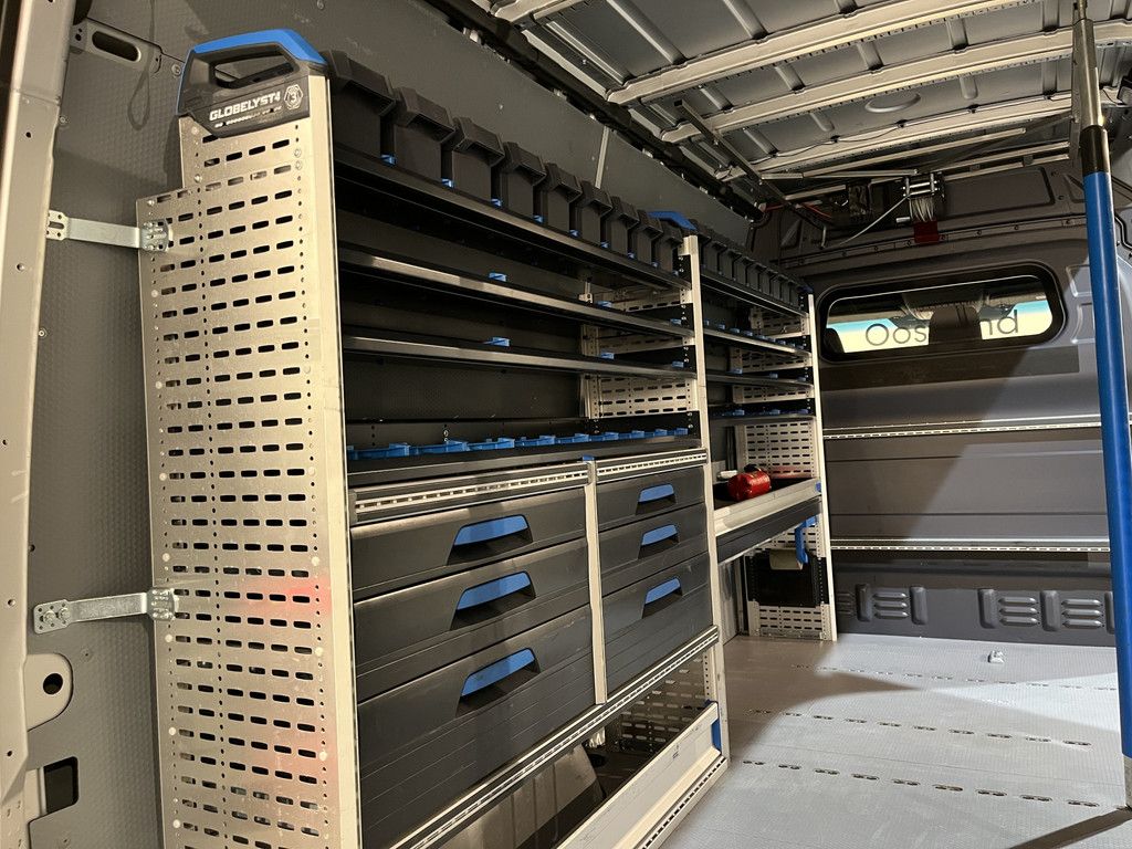 Mercedes-Benz Sprinter 317 CDI L2H2 RWD Automaat / Servicebus / Sortimo Inrichting / Euro 6 / Airco / Camera / Lier / CarPlay / Cruise Control / Navigatie / 3-Zits / 58.600 KM !!