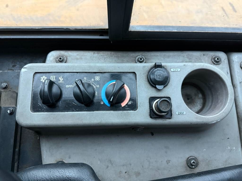 Komatsu D51PXi-24 - Topcon GPS / 6-Way Blade / Camera