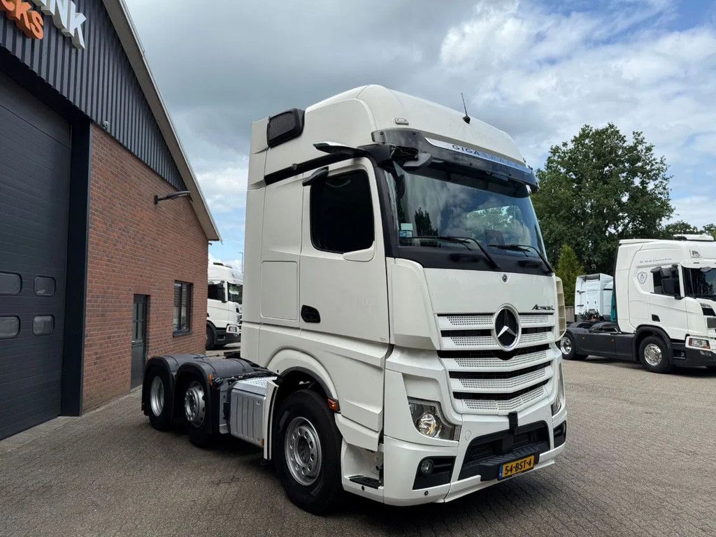 Mercedes-Benz Actros 2545 6X2 Gigaspace Standairco NL Truck 327.240KM Gestuurde voorloopas