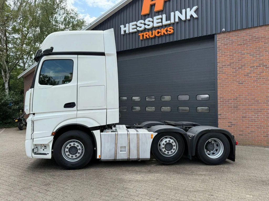 Mercedes-Benz Actros 2545 6X2 Gigaspace Standairco NL Truck 327.240KM Gestuurde voorloopas