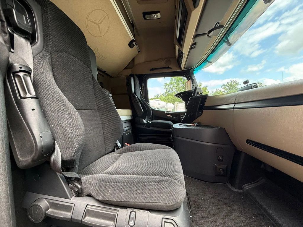 Mercedes-Benz Actros 2545 6X2 Gigaspace Standairco NL Truck 327.240KM Gestuurde voorloopas