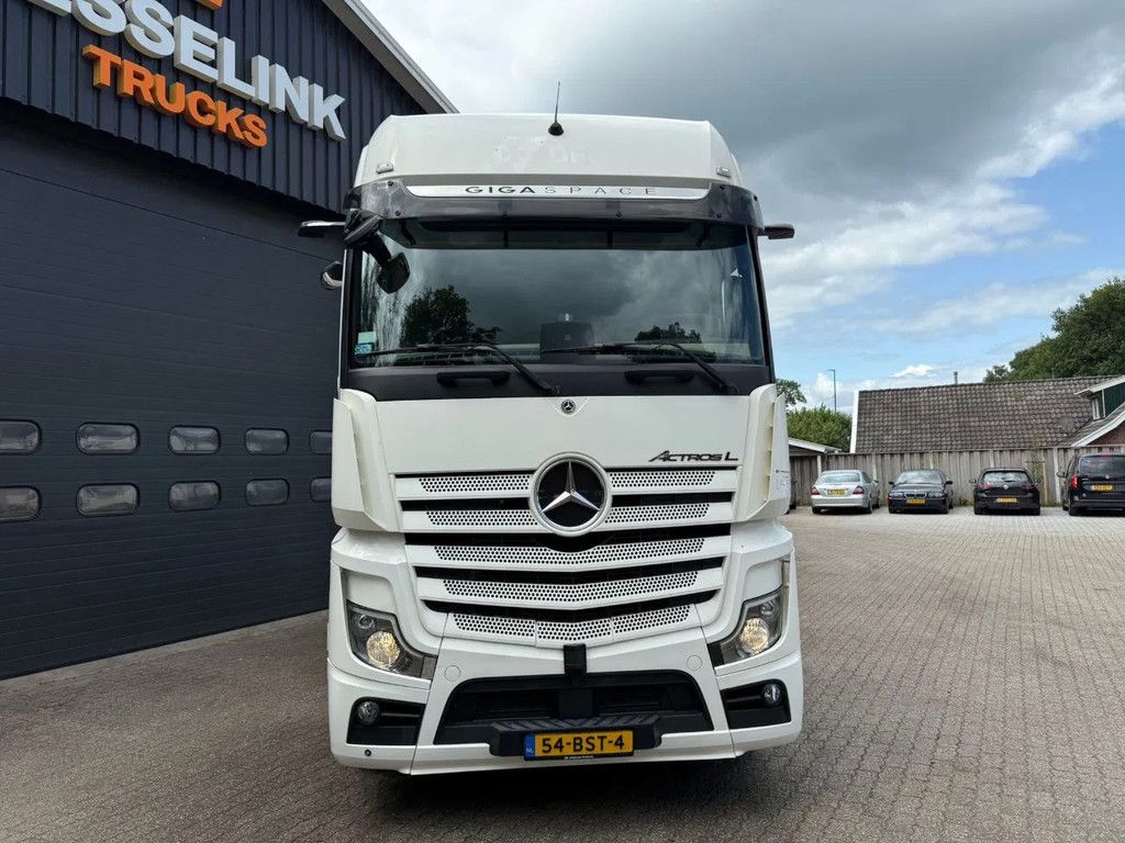 Mercedes-Benz Actros 2545 6X2 Gigaspace Standairco NL Truck 327.240KM Gestuurde voorloopas