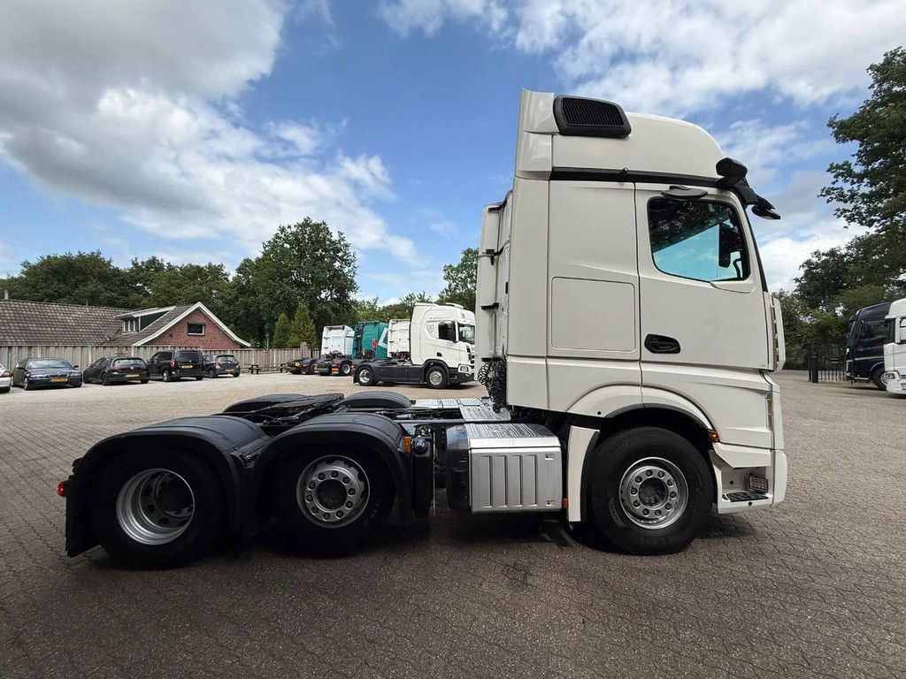 Mercedes-Benz Actros 2545 6X2 Gigaspace Standairco NL Truck 327.240KM Gestuurde voorloopas