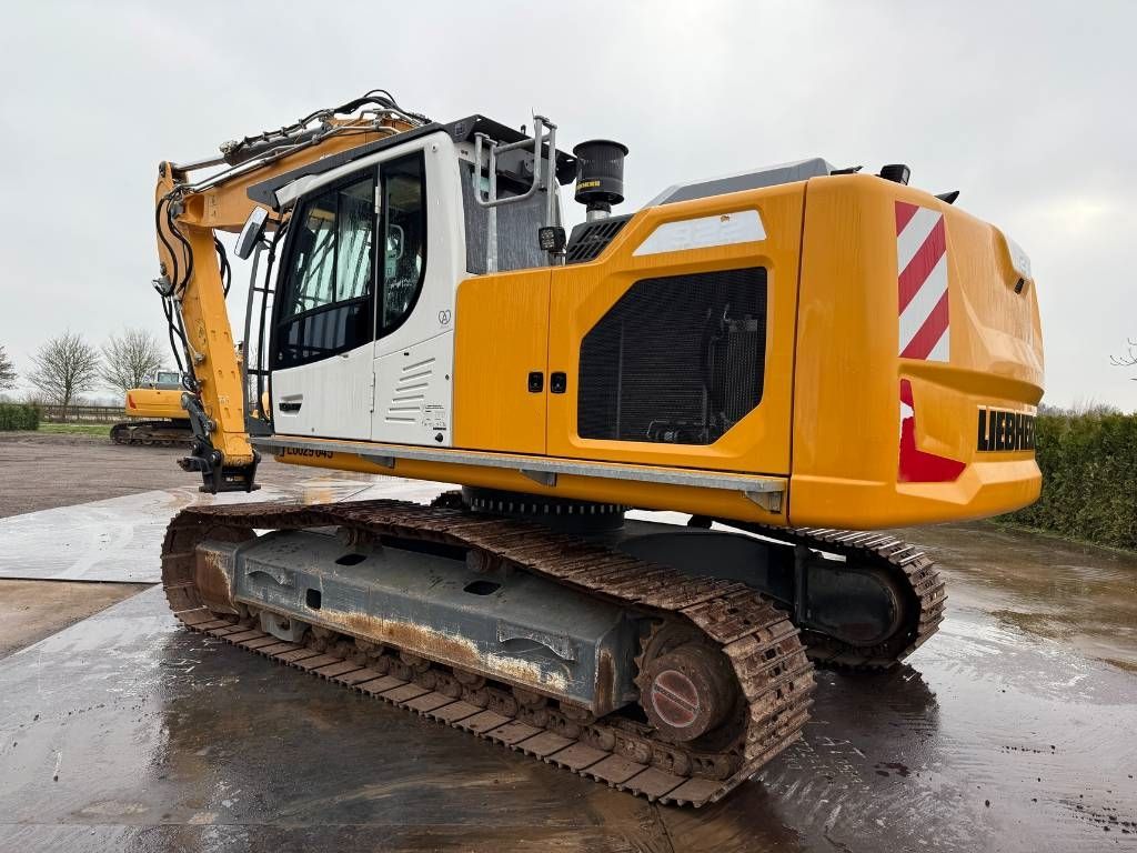 Liebherr R922 LC