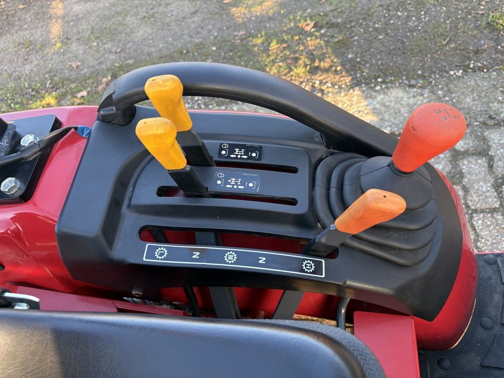 Shibaura ST318 gazonbanden