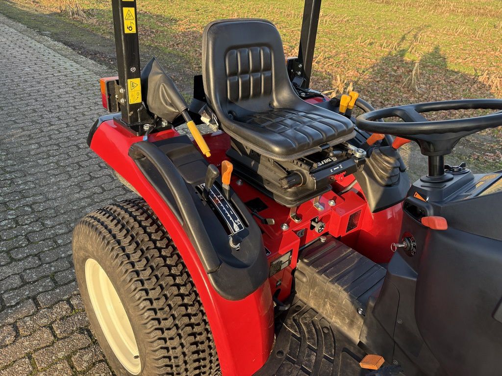 Shibaura ST318 gazonbanden