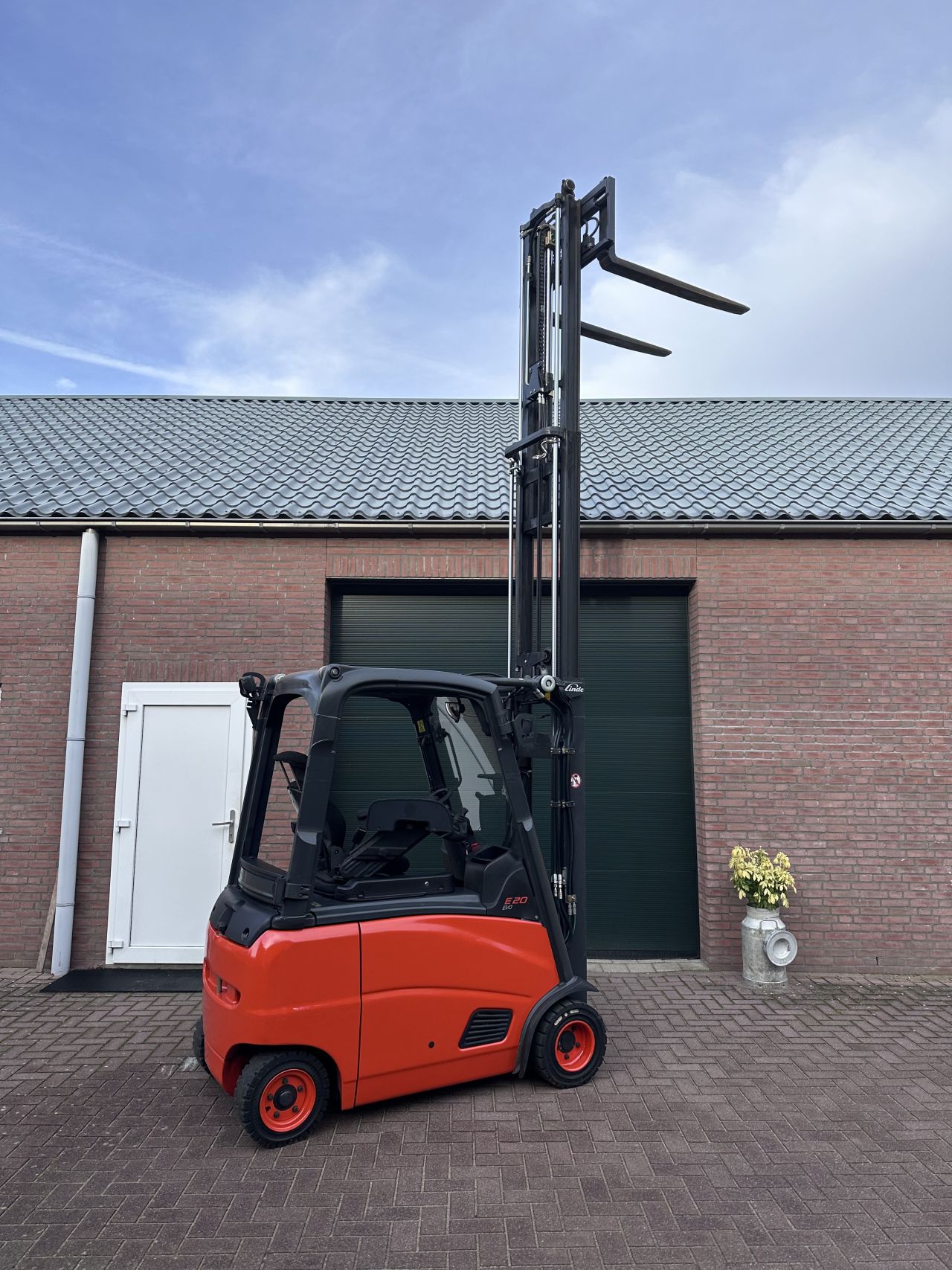 Linde E20PH 2000kg triplo elektrische heftruck