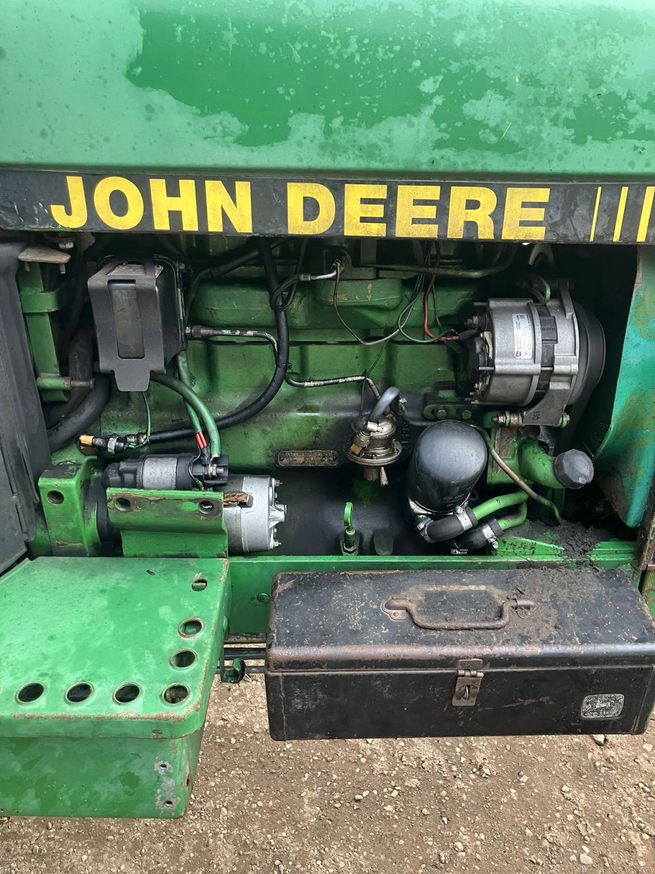 John Deere 2140