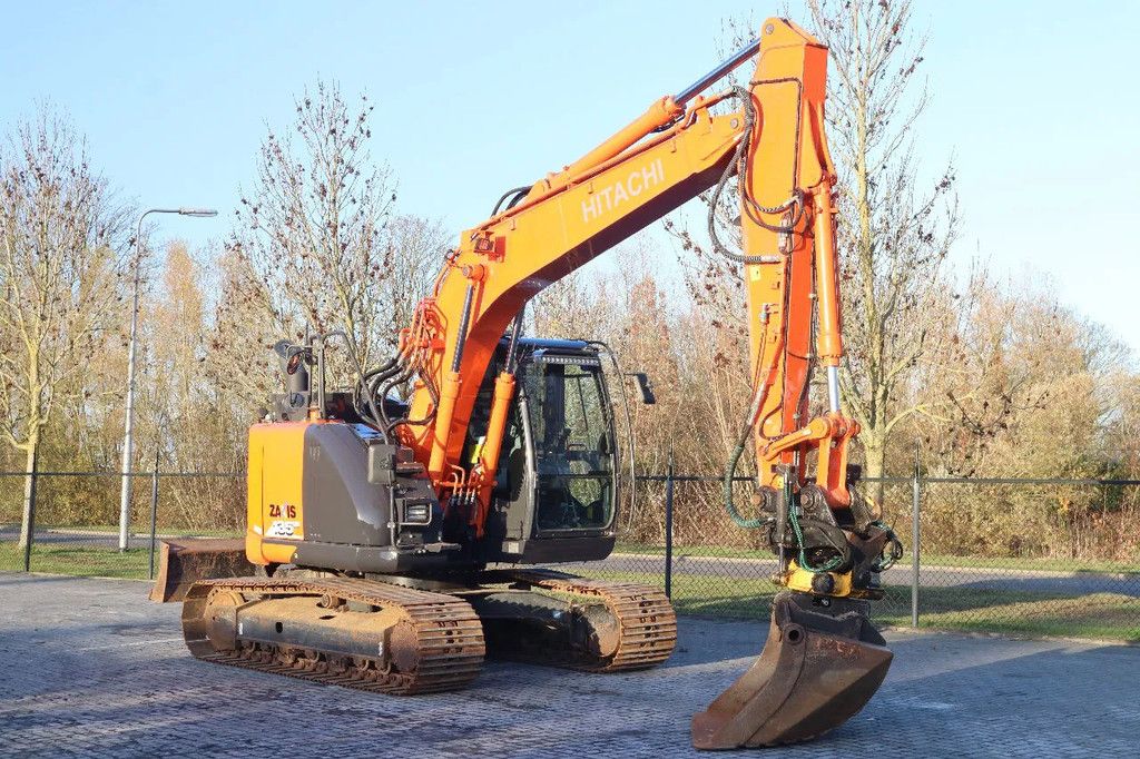 Hitachi ZX135 US-6 | ROTOTILT | DOZERBLADE | 2D GPS | 3X BUCKET