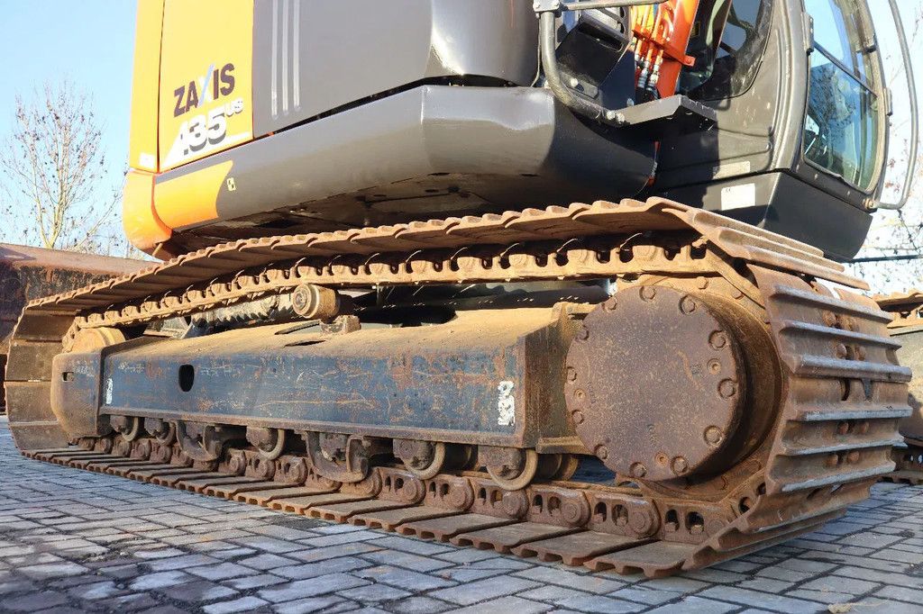 Hitachi ZX135 US-6 | ROTOTILT | DOZERBLADE | 2D GPS | 3X BUCKET