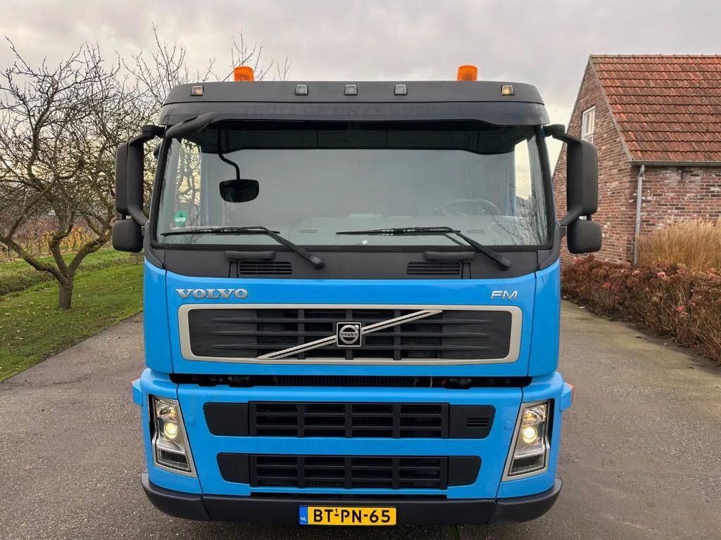 Volvo FM 340 / NL TRUCK / 4X2 / EURO5 / MACHINE TRANSPORT / HYDR. RAMP / WINCH