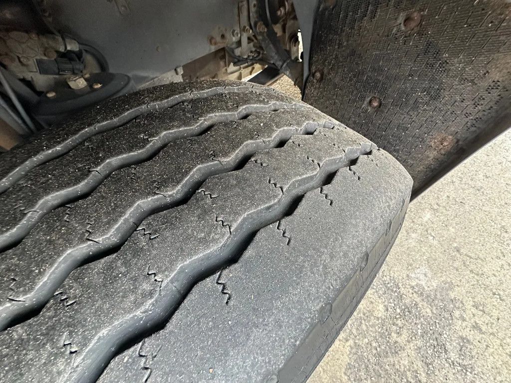 Volvo FM 340 / NL TRUCK / 4X2 / EURO5 / MACHINE TRANSPORT / HYDR. RAMP / WINCH